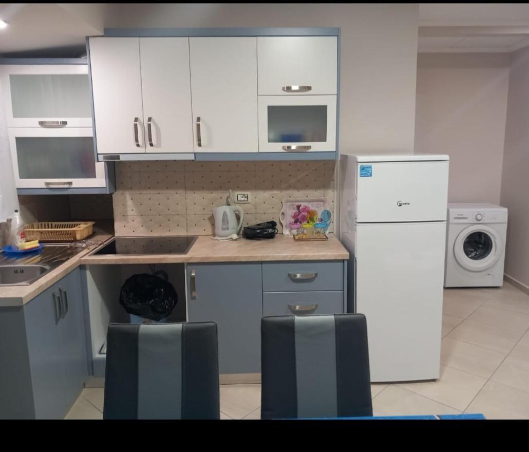 Eleana'S Apartament Sarandë Buitenkant foto