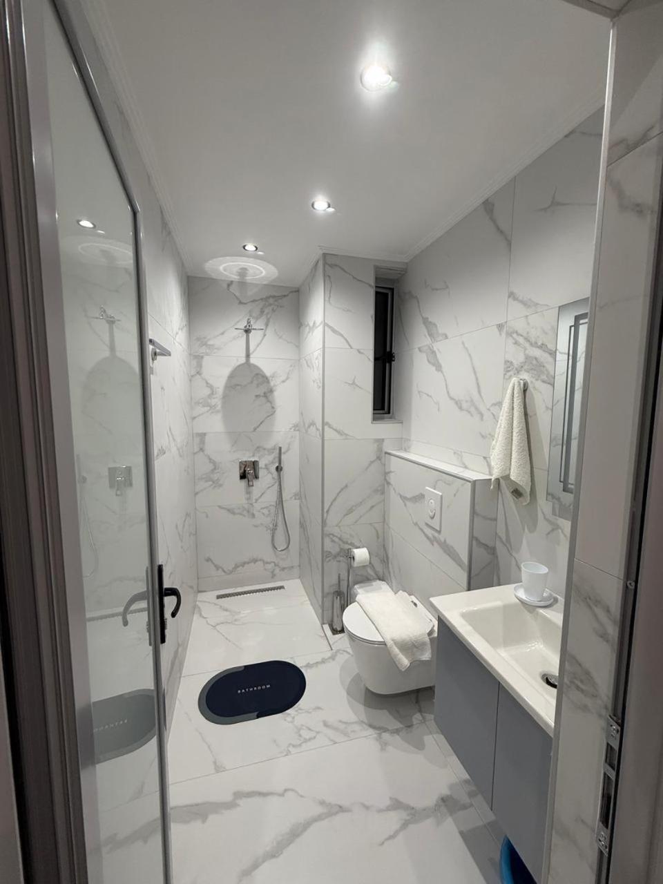 Eleana'S Apartament Sarandë Buitenkant foto
