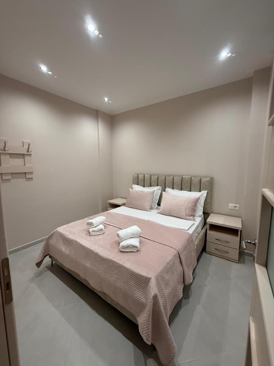Eleana'S Apartament Sarandë Buitenkant foto