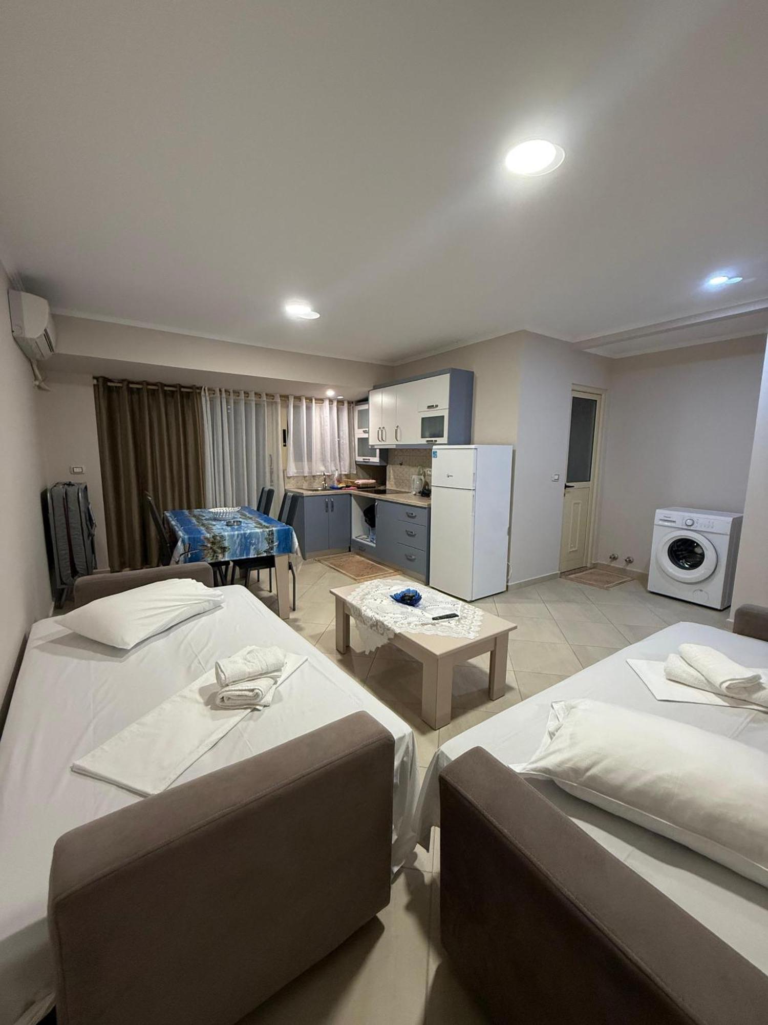 Eleana'S Apartament Sarandë Buitenkant foto