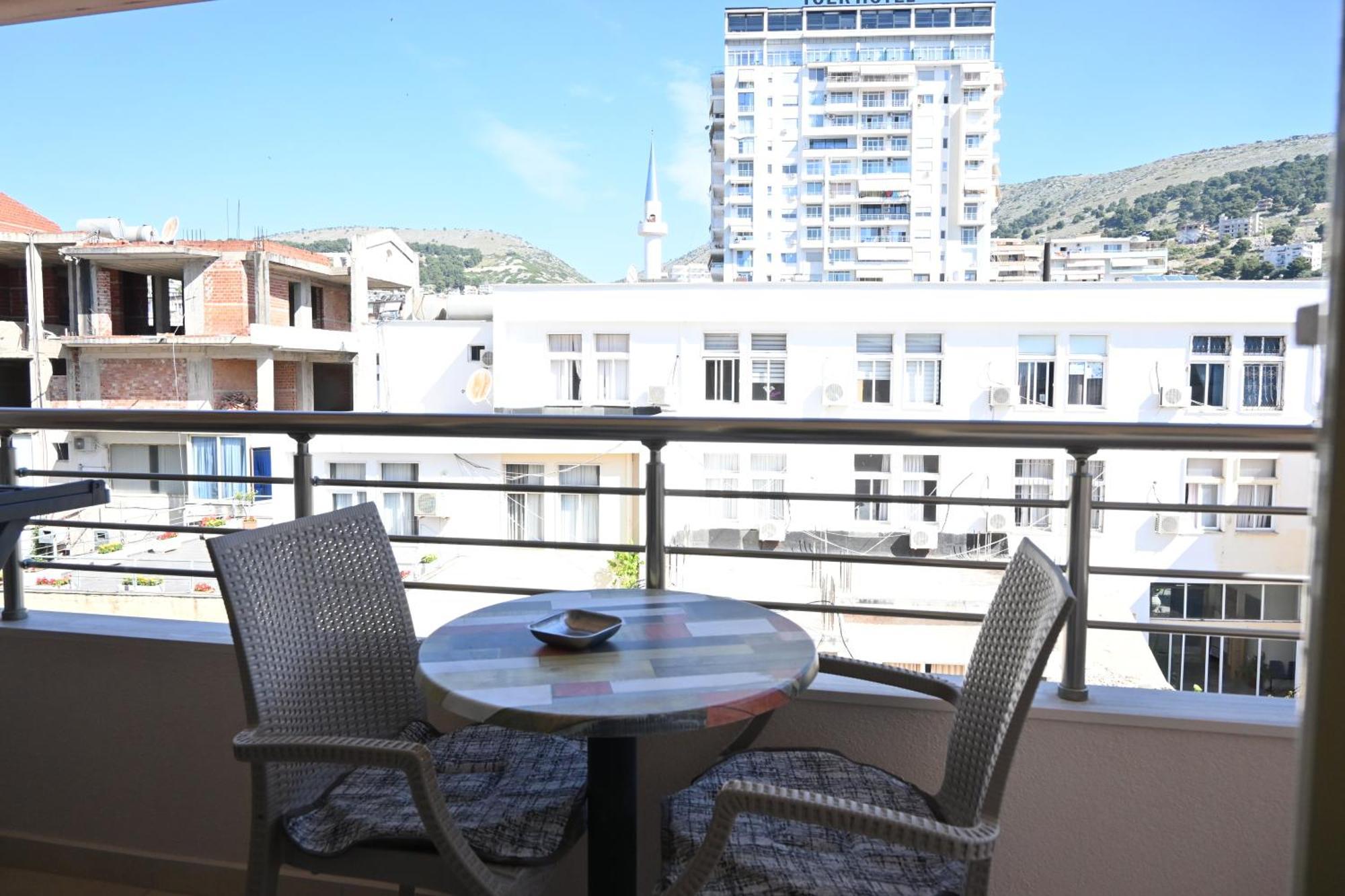 Eleana'S Apartament Sarandë Buitenkant foto